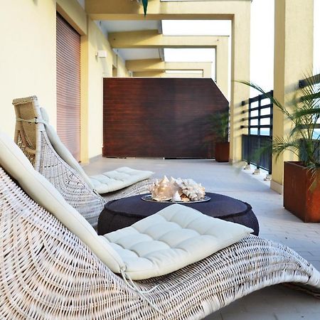 Апартаменты Piazza Nember Attico Con Vista Mare Лидо-ди-Езоло Экстерьер фото